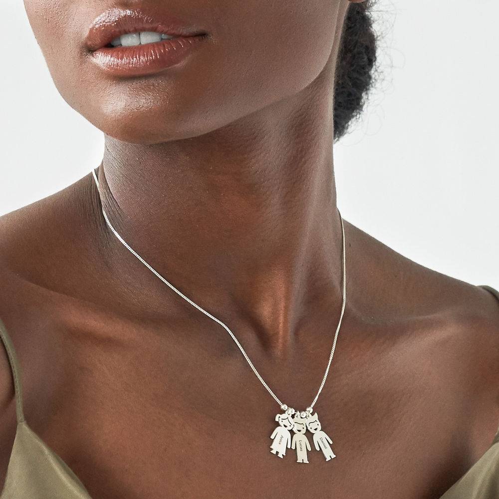 Léa Family Name Necklace 👪